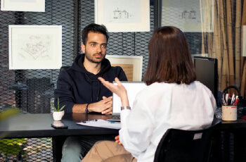 通訳者常時在中